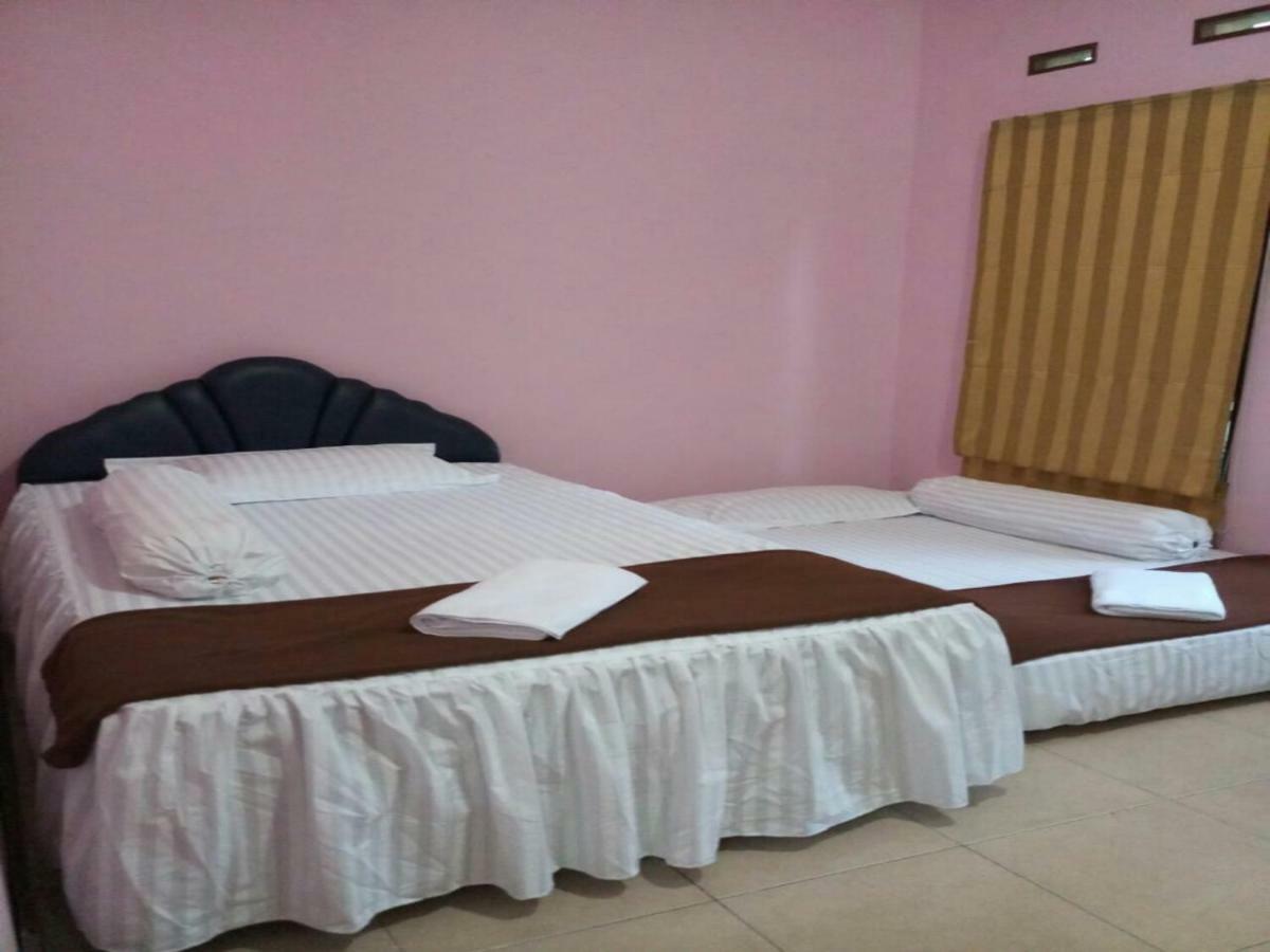 Seventeen Homestay Бандунг Екстер'єр фото